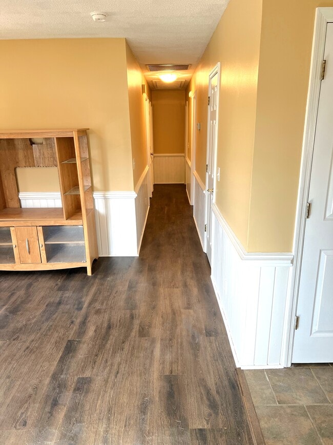 Photo - 806 Fox St SW