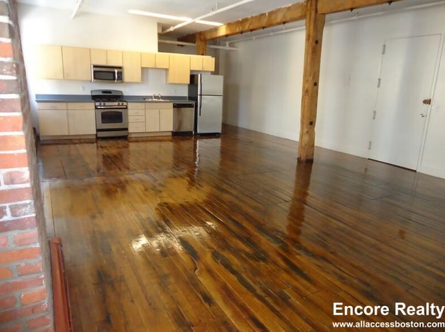 Photo - 804 Tremont St
