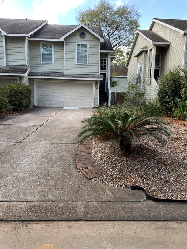 Photo - 195 S Walden Elms Cir