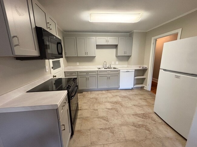 Photo - 3 Bedroom 1 Bath Home in Rosewood