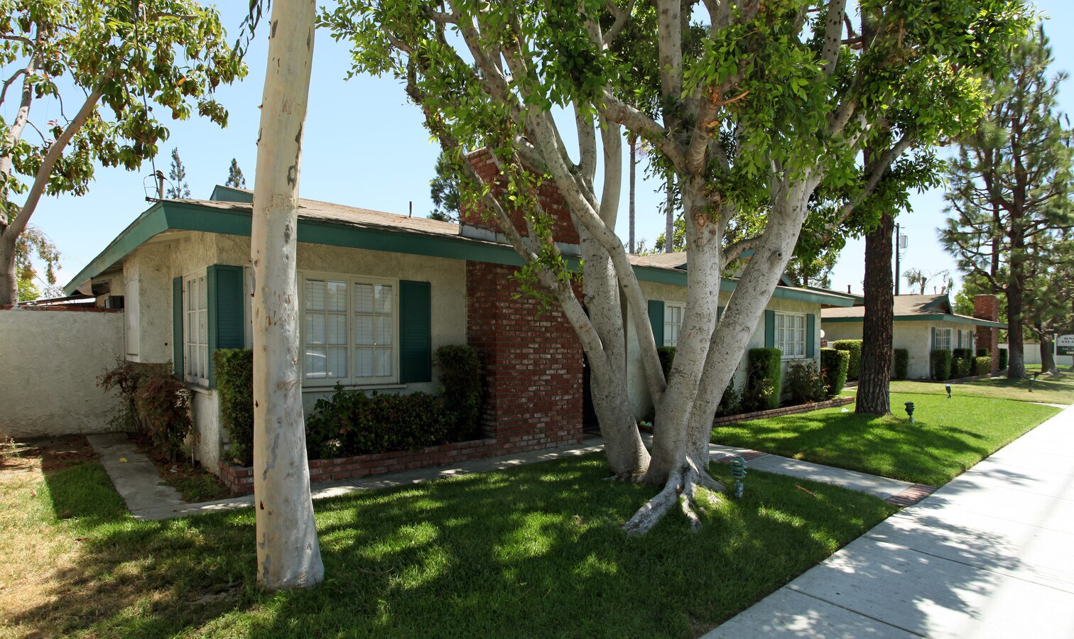 Knott Village Apartments - Knott Village Apartments