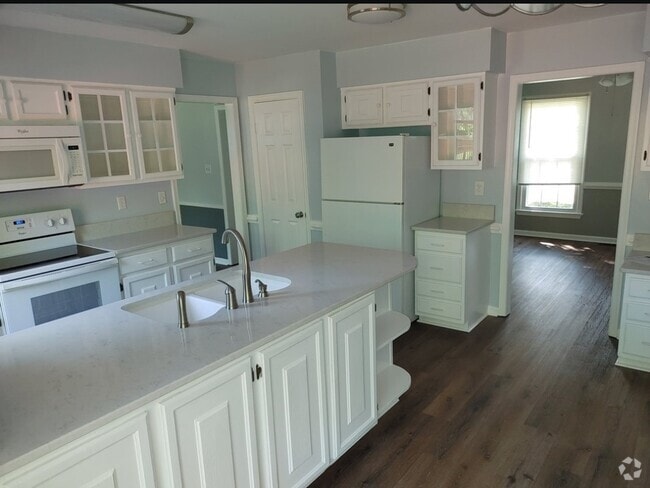 Building Photo - 4916 Brookeway Dr Rental