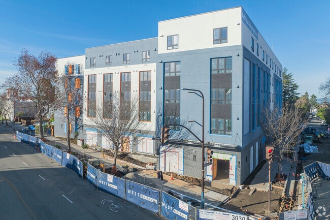 Building Photo - ArtHaus Telegraph