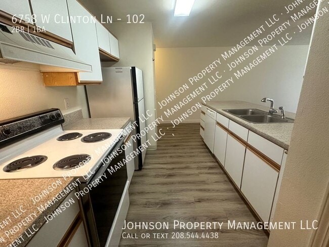 Photo - 6758 W Clinton Ln Unidad 102