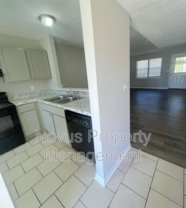 Photo - 645 South St