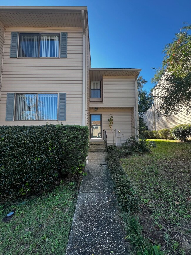 Spacious 3BR Townhouse in Cordova: Pool, T... - Spacious 3BR Townhouse in Cordova: Pool, T...