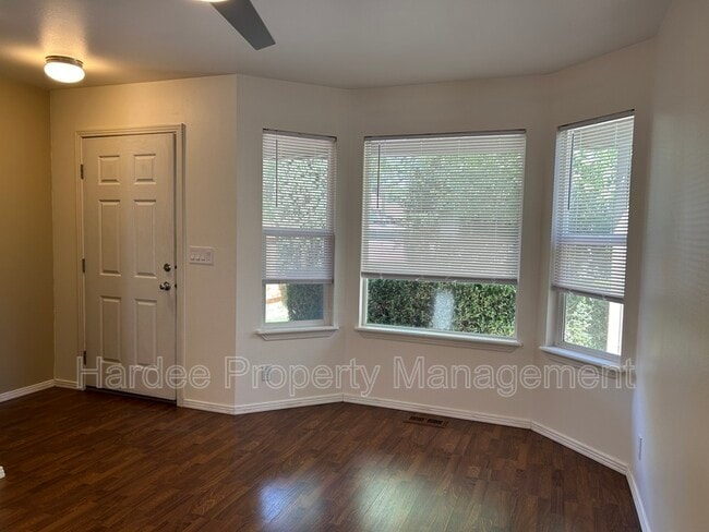 Photo - 4419 Freemont St