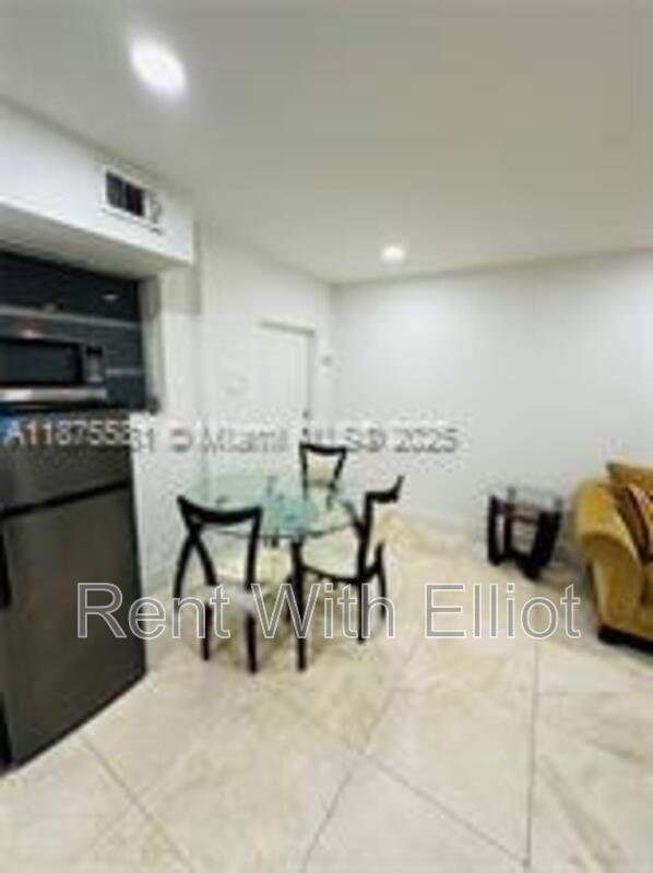 Photo - 1723 Jackson St