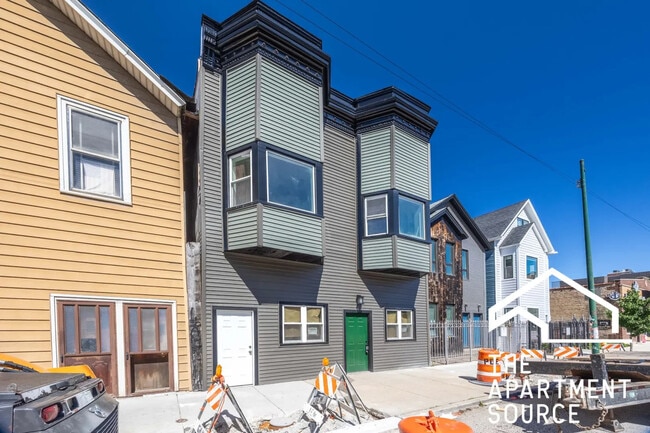 Photo - 1742 N California Ave Unit 2R
