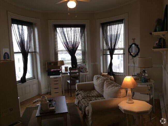 Building Photo - 1455 Tremont St Rental