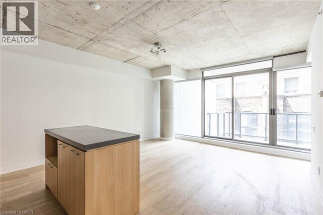 Photo - 326 King St W Unité 326