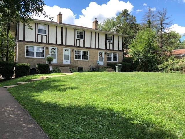 Building Photo - 2934 Thackeray Ave NW Unit 2934 Rental