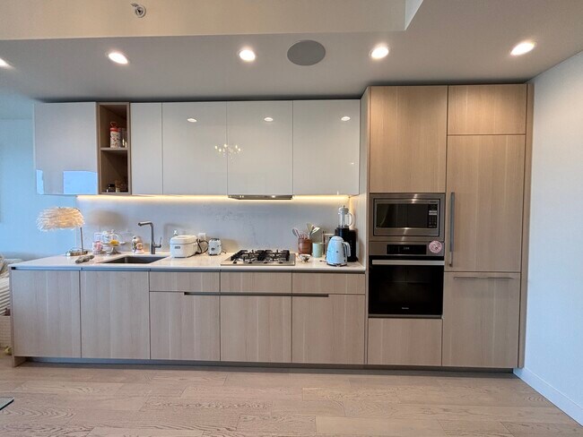 Photo - 6811 Pearson Way