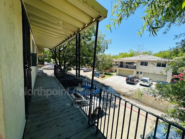 Photo - 10803 Coloma Rd Unit 4