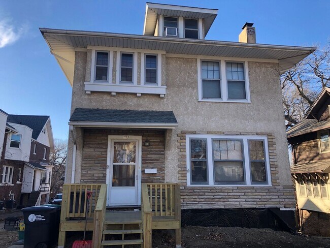 5 Bedroom Rental House- Field Club Neighbo... - 5 Bedroom Rental House- Field Club Neighbo...