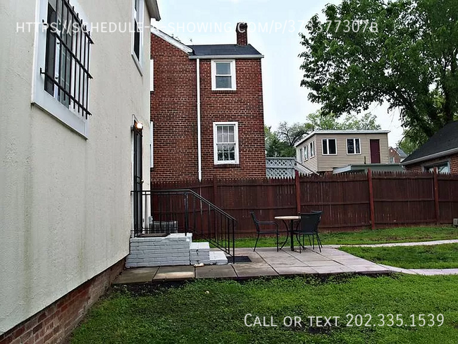 Photo - 2008 Bryant St NE House