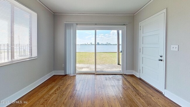 Photo - 1436 Le Baron Ave