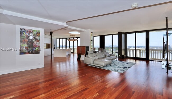 Photo - 1000 E Island Blvd Unit PH2
