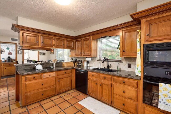 Photo - 3427 Aspen Bend Dr