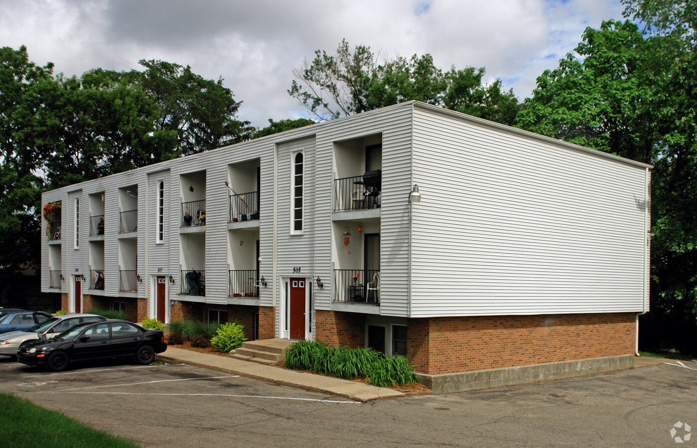 Heritage Manor - Heritage Manor Apartments