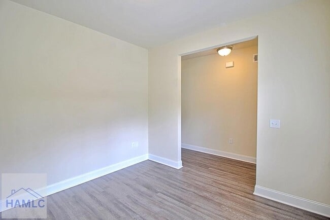 711 Mill Creek Cir