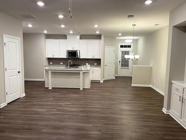 Photo - 1366 Elderwood Way