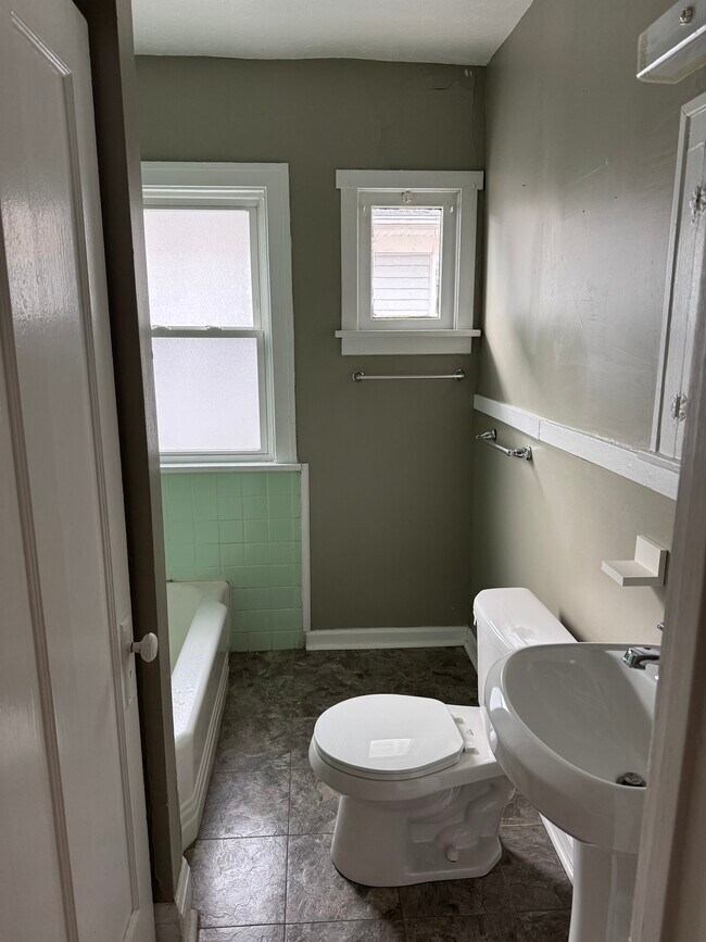 Photo - 1253-1255 Granger Unit 2