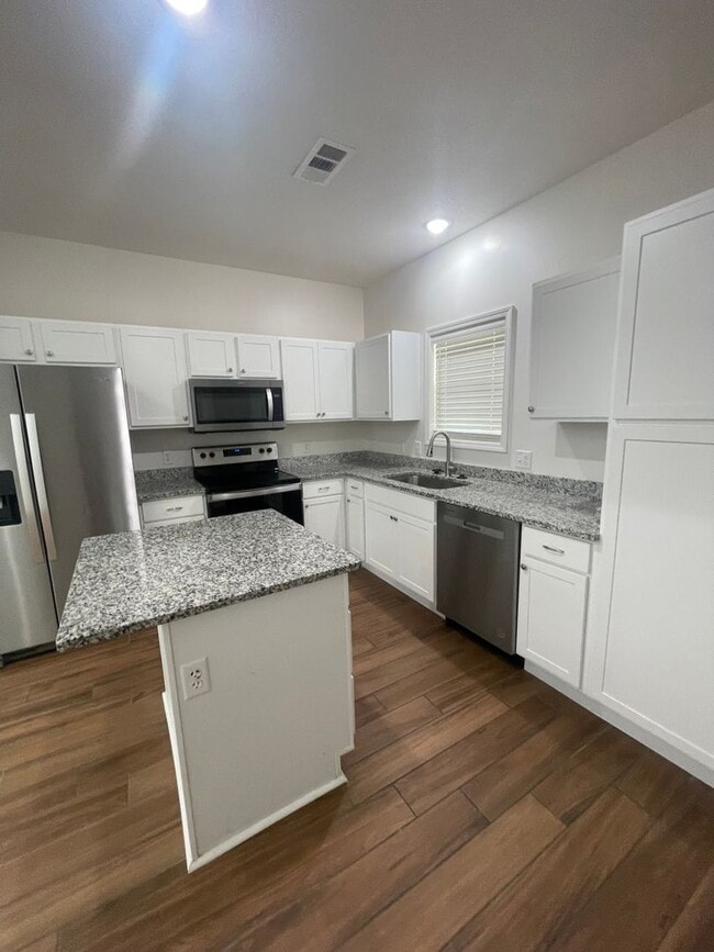 Photo - 4714 Antosh Cir Unit 3