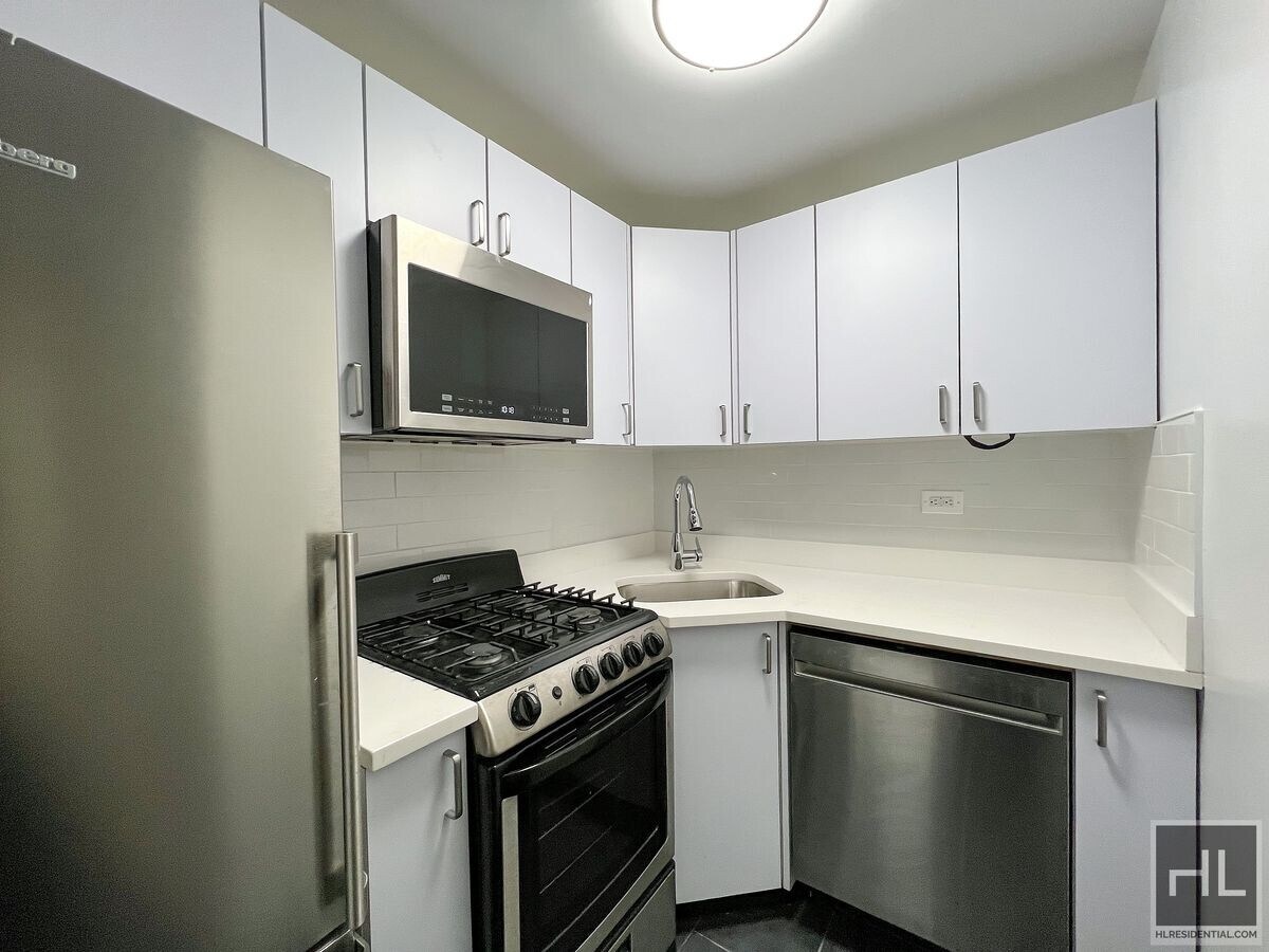 Photo - EAST 56 STREET Unidad 14EF