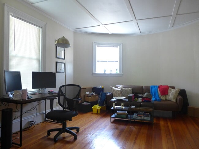 Photo - 255 Derby St