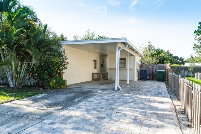 Building Photo - 2915 W Paxton Ave Rental