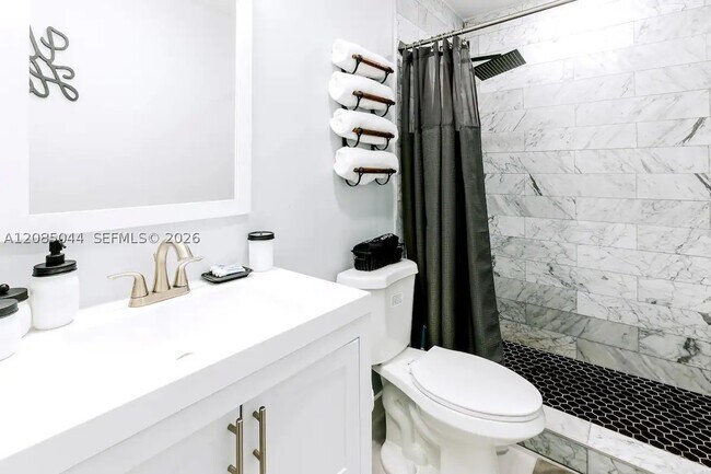 Photo - 1647 NW 29th St Unit 1