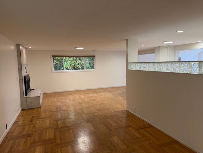 Photo - Beautiful 4 bedroom, 3 bathroom home in Eugene!