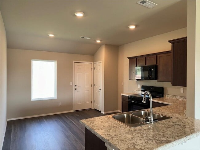 Photo - 2613 S Silver St