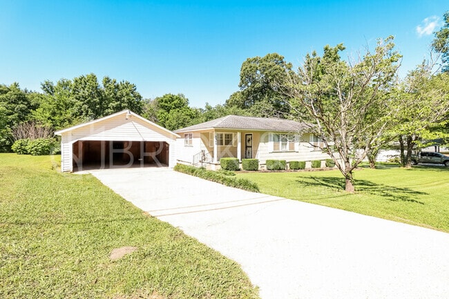 Building Photo - 5569 Rockdale Rd Rental
