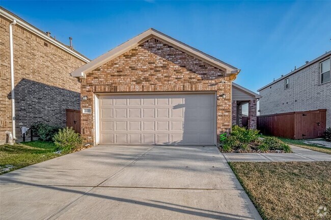 Building Photo - 21223 Hbr Shr Dr Rental