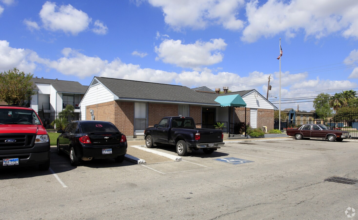 Parking View - Britany Village