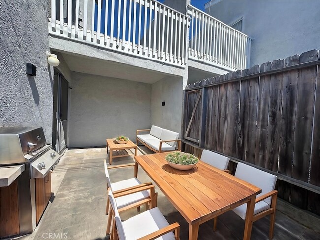 Photo - 7892 Newman Ave