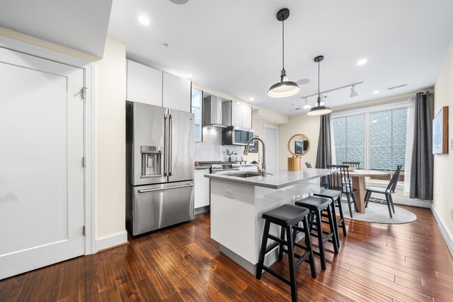 Photo - 625 Park Rd NW