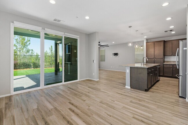 30596 Ticonderoga Ct