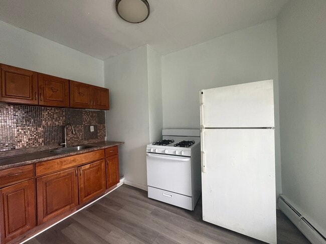 Building Photo - 202 Ocean Ave Unit 8