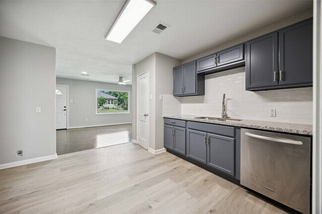 Photo - 5206 Willow Glen Dr