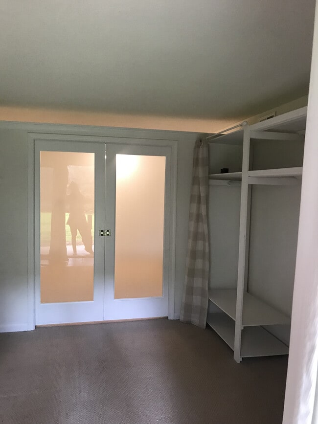 Second Bedroom - 250 Little St Unit C104