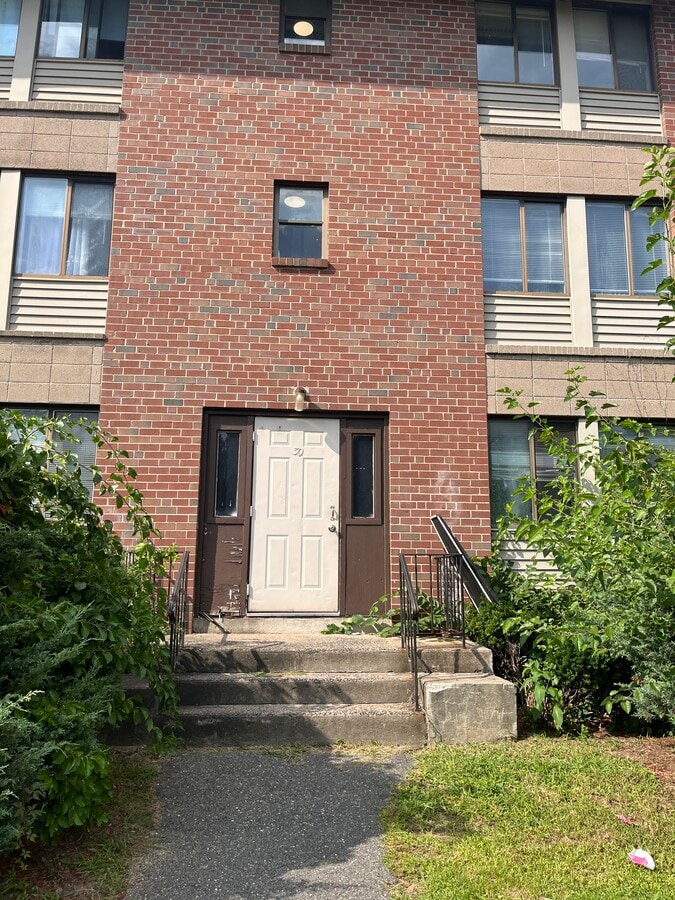 Photo - 20 Henderson Dr Apartments Unit 5