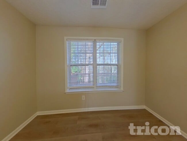 Photo - 3575 Wake Robin Way