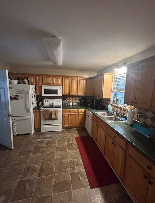 Photo - 146 Oak Meadows Dr