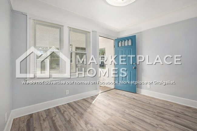 Photo - 7043 Meadow Ave