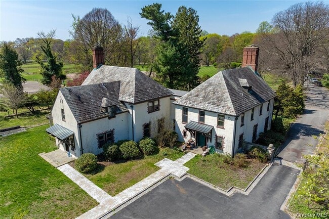 Building Photo - 203 Store Hill Rd