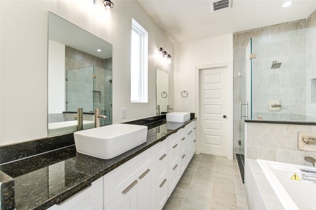 Photo - 2930 El Fenice Ln