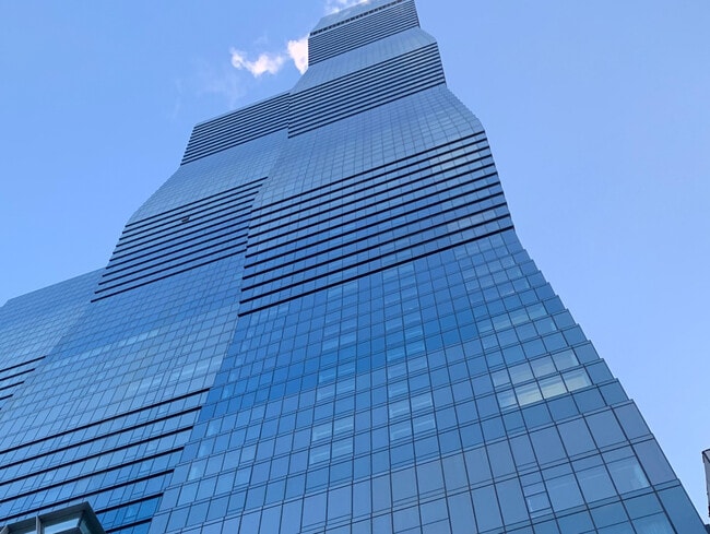 Building Photo - 363 E Wacker Dr Unit 2704